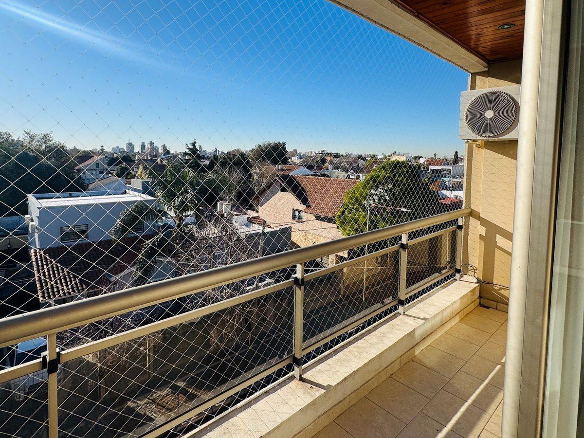 Foto de VENTA DEPARTAMENTO 3 AMBIENTES C/COCHERA EN BERNAL, imagen 3