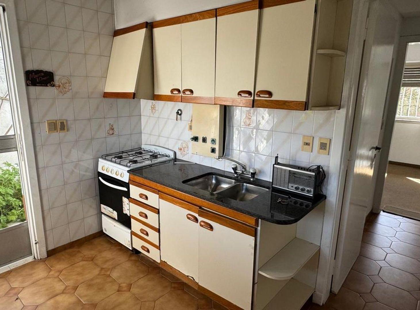Foto de Casa 3 ambientes con patio Quilmes Oeste, imagen 3