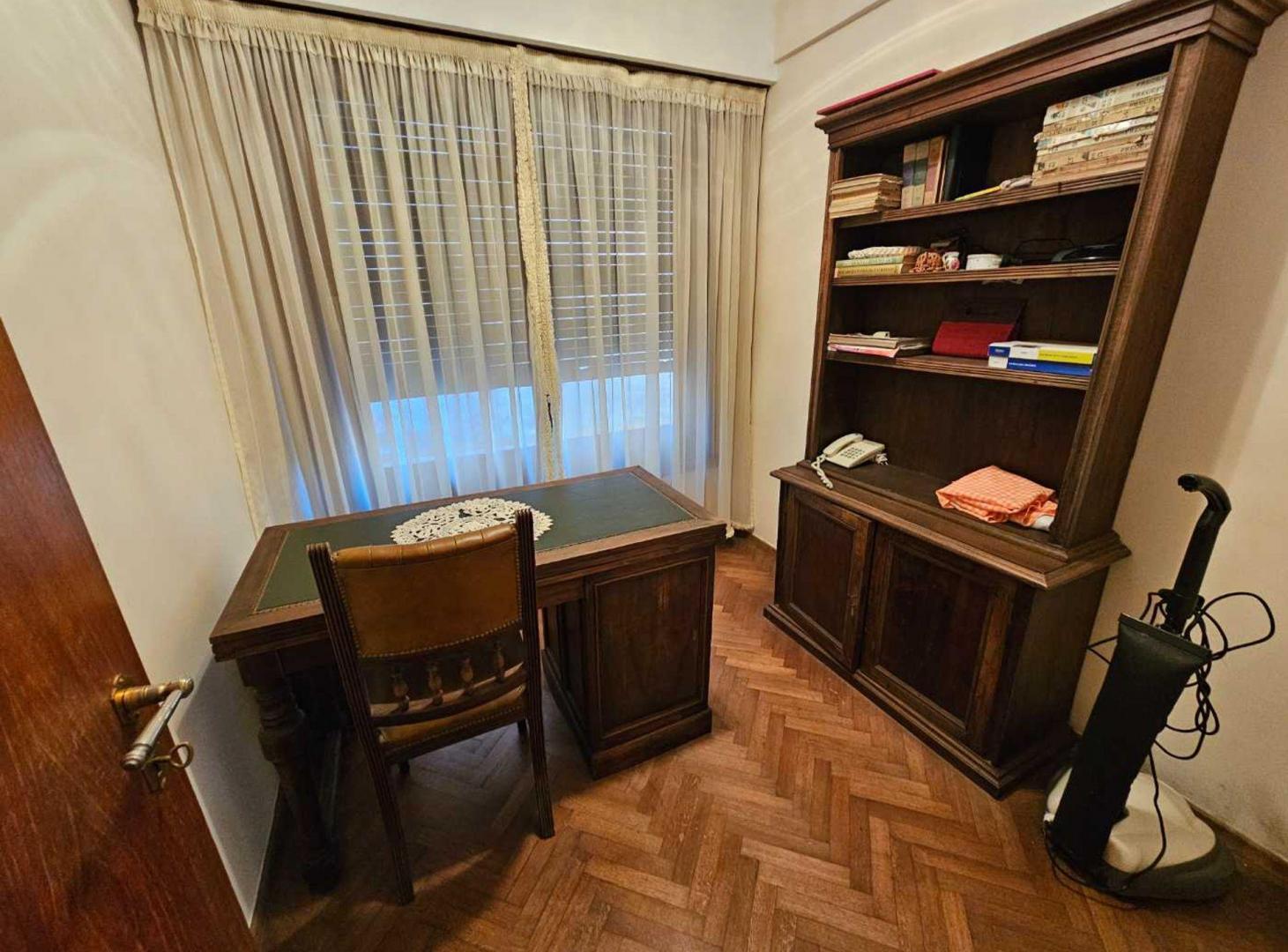 Foto de VENTA CASA 5 AMB CON JARDÍN Y COCHERA EN DON BOSCO, imagen 4