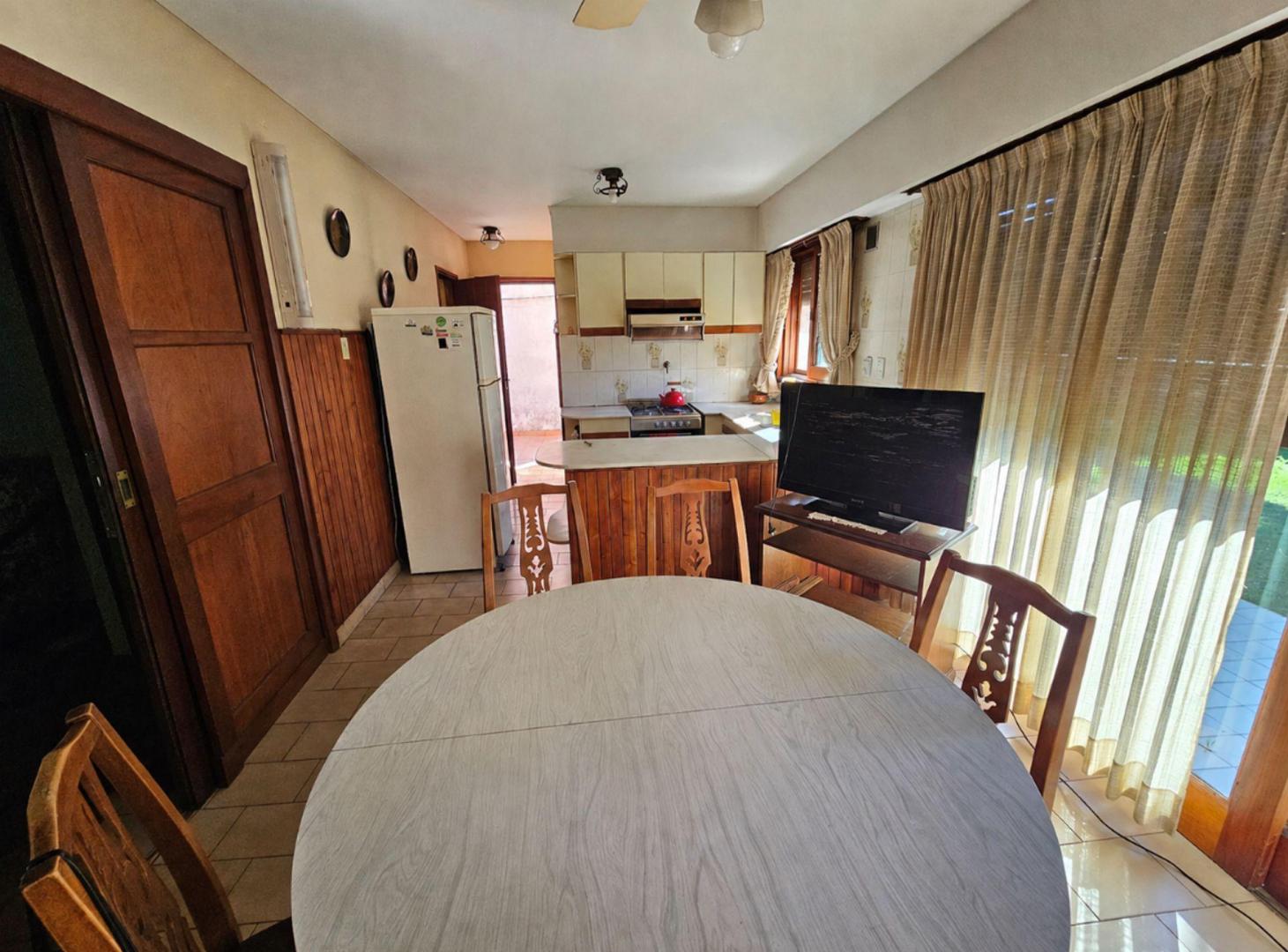 Foto de VENTA CASA 5 AMB CON JARDÍN Y COCHERA EN DON BOSCO, imagen 5
