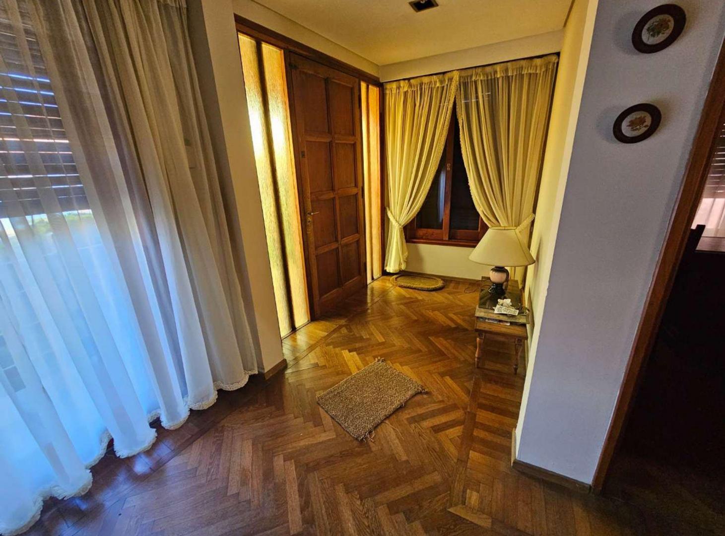 Foto de VENTA CASA 5 AMB CON JARDÍN Y COCHERA EN DON BOSCO, imagen 3