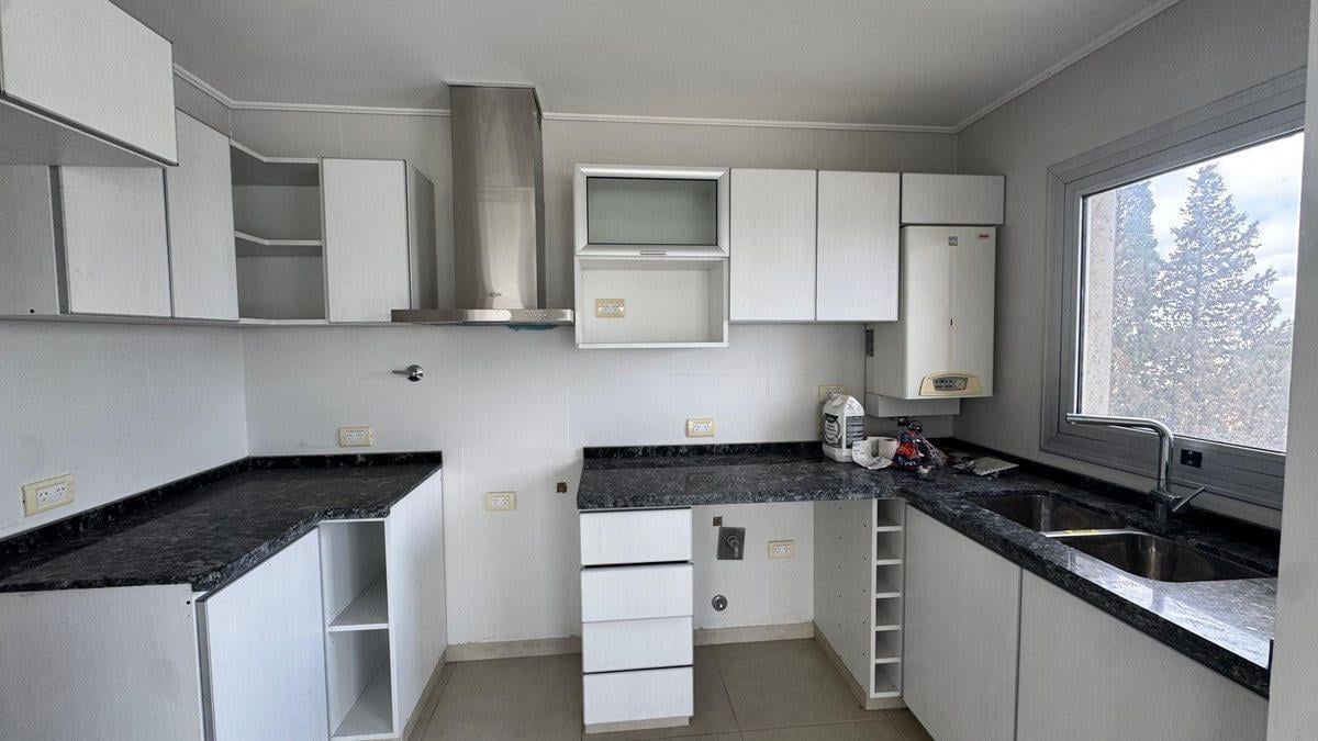 Foto de VENTA DEPARTAMENTO 3 AMB FLORENCIO VARELA, imagen 2