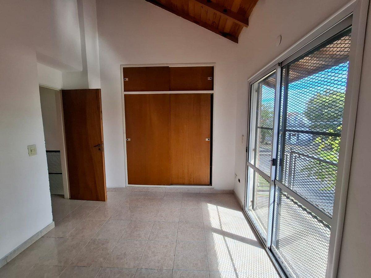 Foto de VENTA PH 3 AMBIENTES COCHERA SARANDI AVELLANEDA, imagen 3