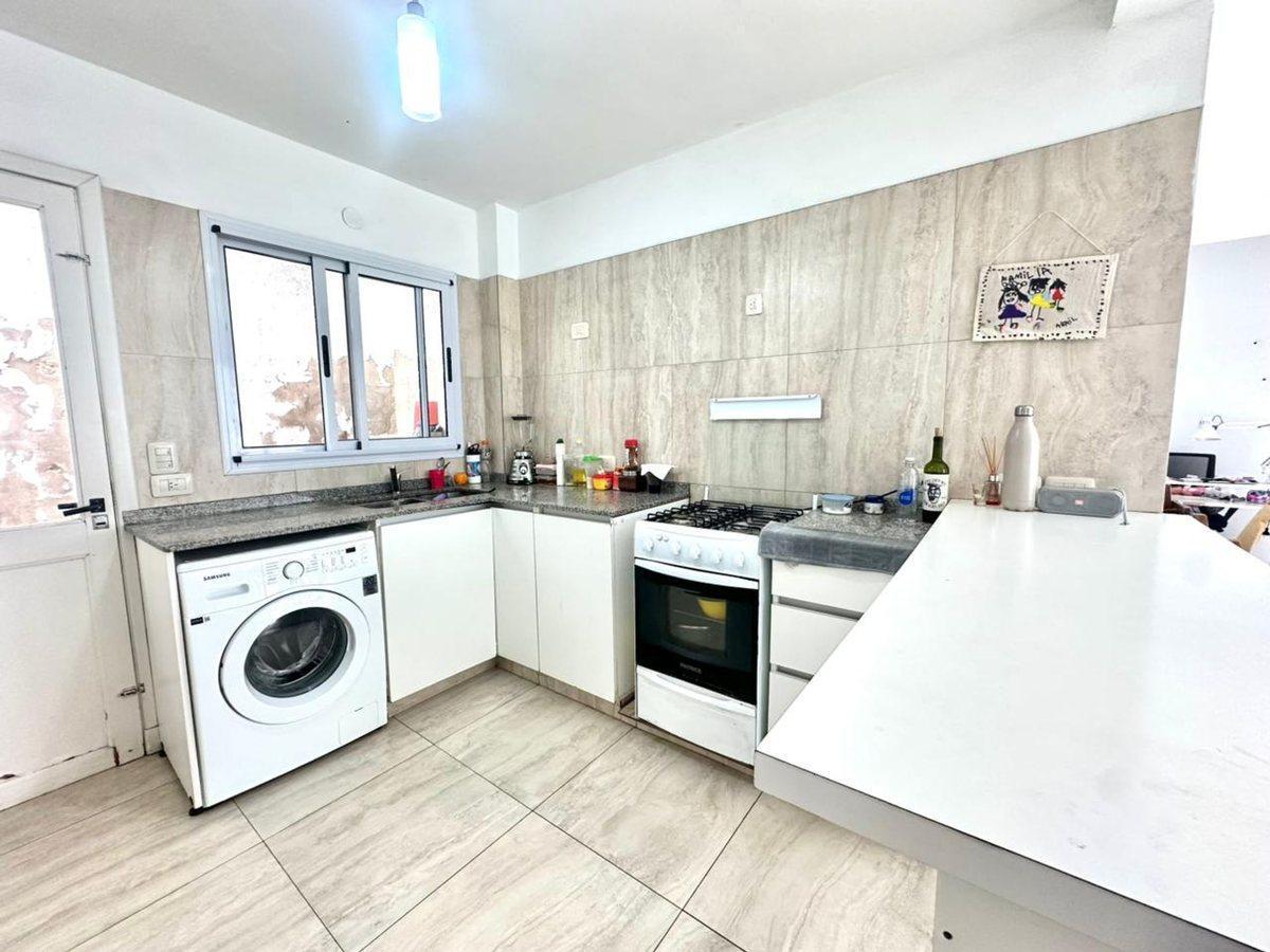 Foto de VENTA PH 3 AMBIENTES CON PATIO BERNAL, imagen 3