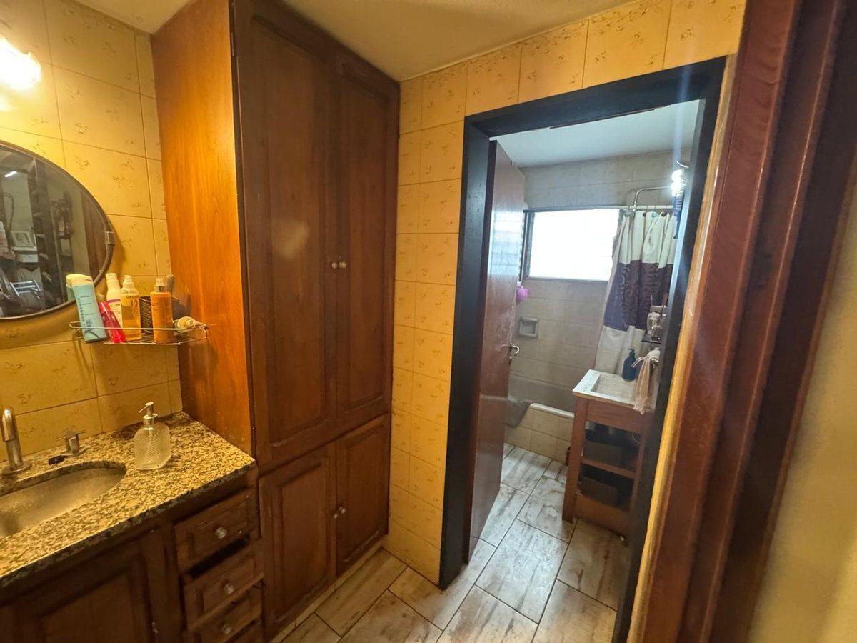 Foto de VENTA CASA 4 AMB QUILMES OESTE CON GARAGE Y GALPON, imagen 4
