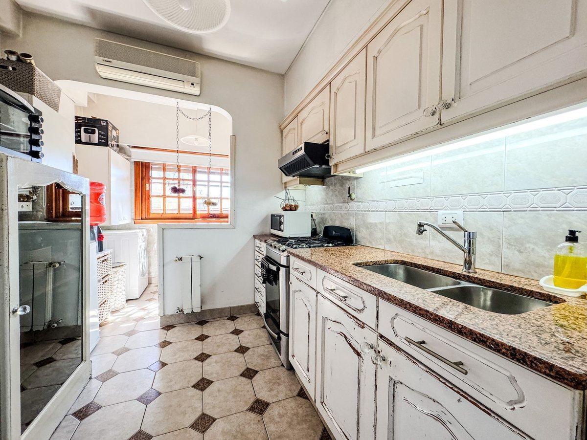 Foto de VENTA PISO 4 AMBIENTES CON COCHERA EN QUILMES, imagen 3