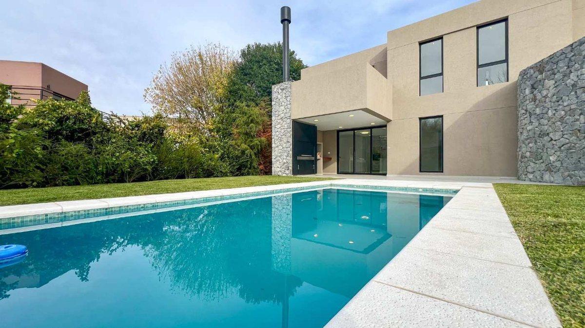 Foto de VENTA CASA 4 AMBIENTES FINCAS DE HUDSON, imagen 1
