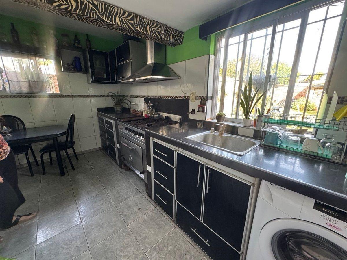 Foto de CASA 3 AMBIENTES FLORECIO VARELA, imagen 1