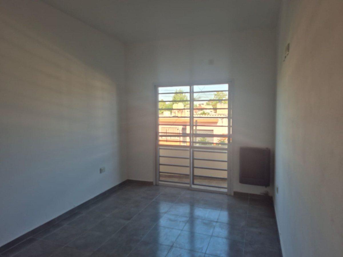 Foto de Departamento Berazategui Centro Apto Crédito, imagen 2