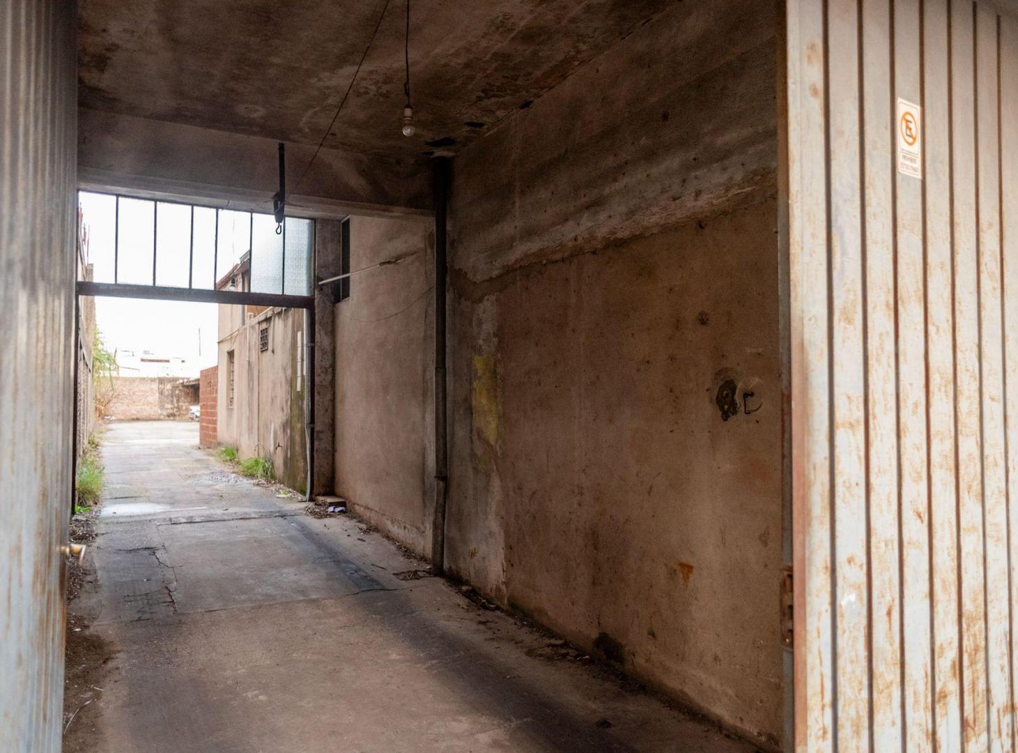 Foto de VENTA LOTE QUILMES OESTE COMERCIAL CONSTRUCCION, imagen 1