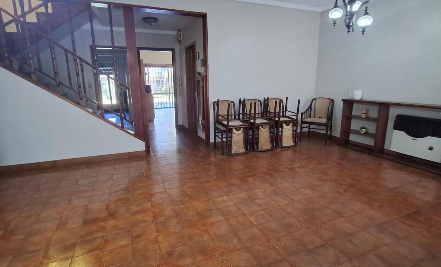 Foto de VENTA CASA 6 AMBIENTES QUILMES QUINCHO Y PARQUE, imagen 4