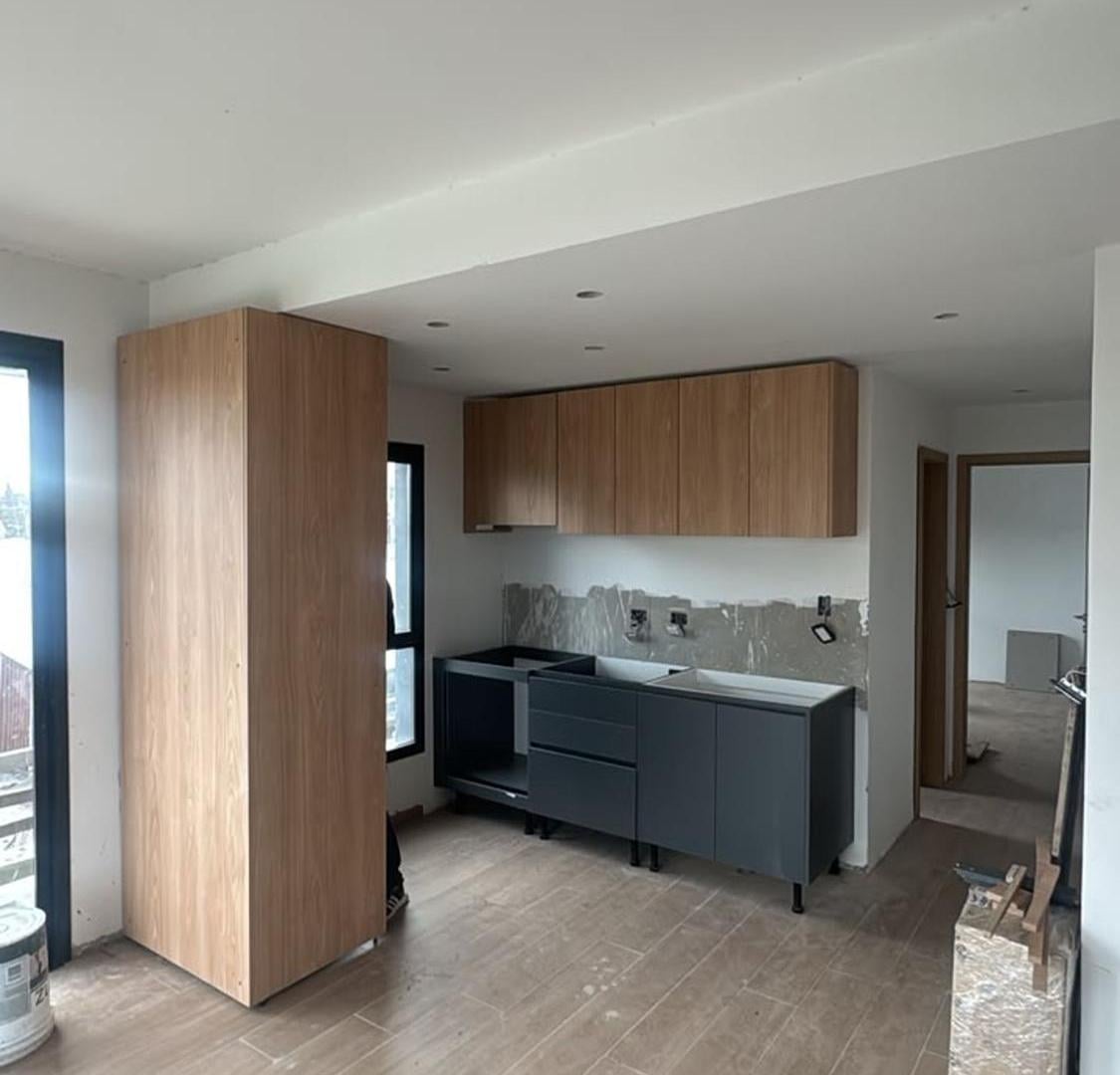 Foto de VENTA Dos amb. Piso 12 FRENTE. Quilmes., imagen 2