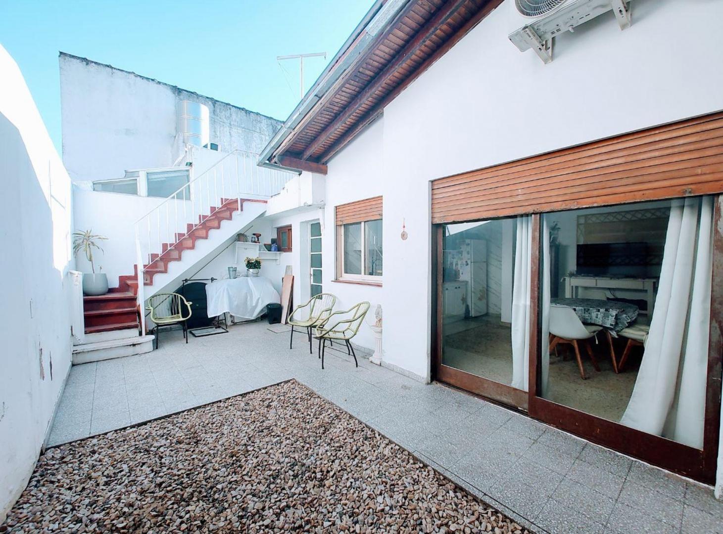 Foto de Venta Ph t/ casa 3 amb con patio y coch en Quilmes, imagen 4