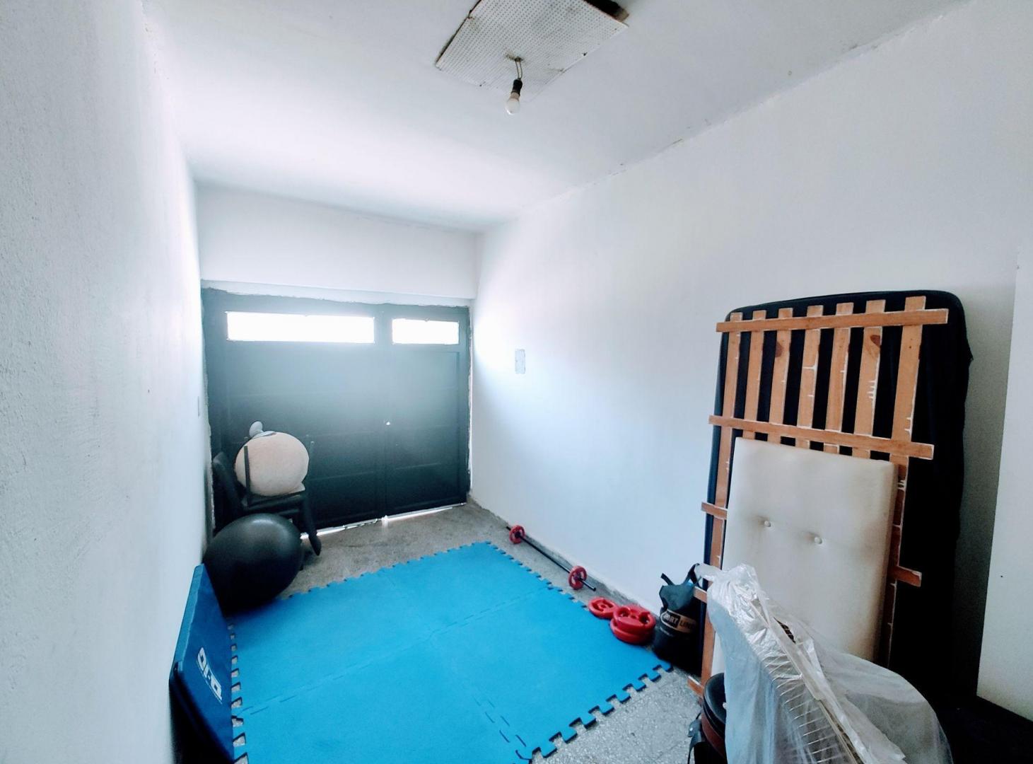 Foto de Venta Ph t/ casa 3 amb con patio y coch en Quilmes, imagen 3