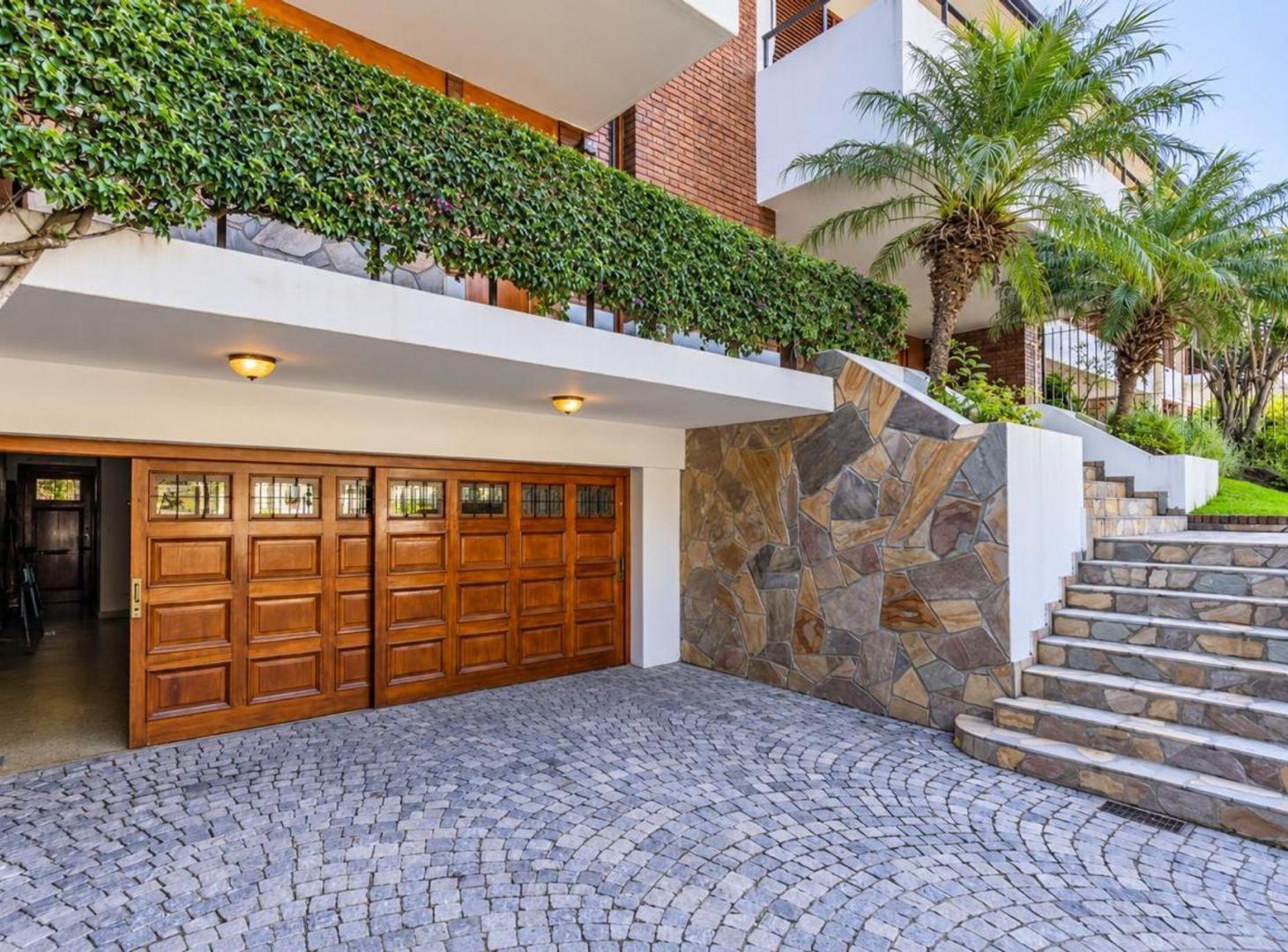 Foto de CASA EN VENTA QUILMES CENTRO CON PILETA Y PARQUE, imagen 4