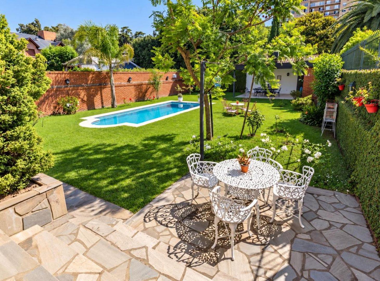 Foto de CASA EN VENTA QUILMES CENTRO CON PILETA Y PARQUE, imagen 5
