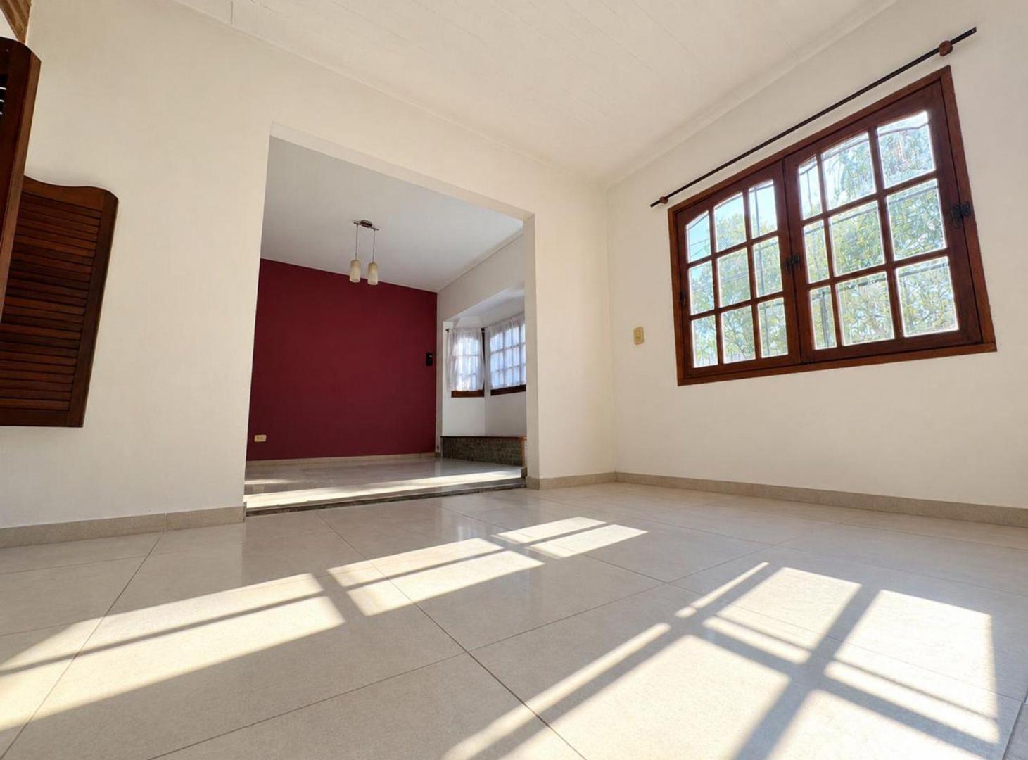 Foto de PH TIPO CASA 4 AMB Y PATIO BARRANCAS DE QUILMES, imagen 2