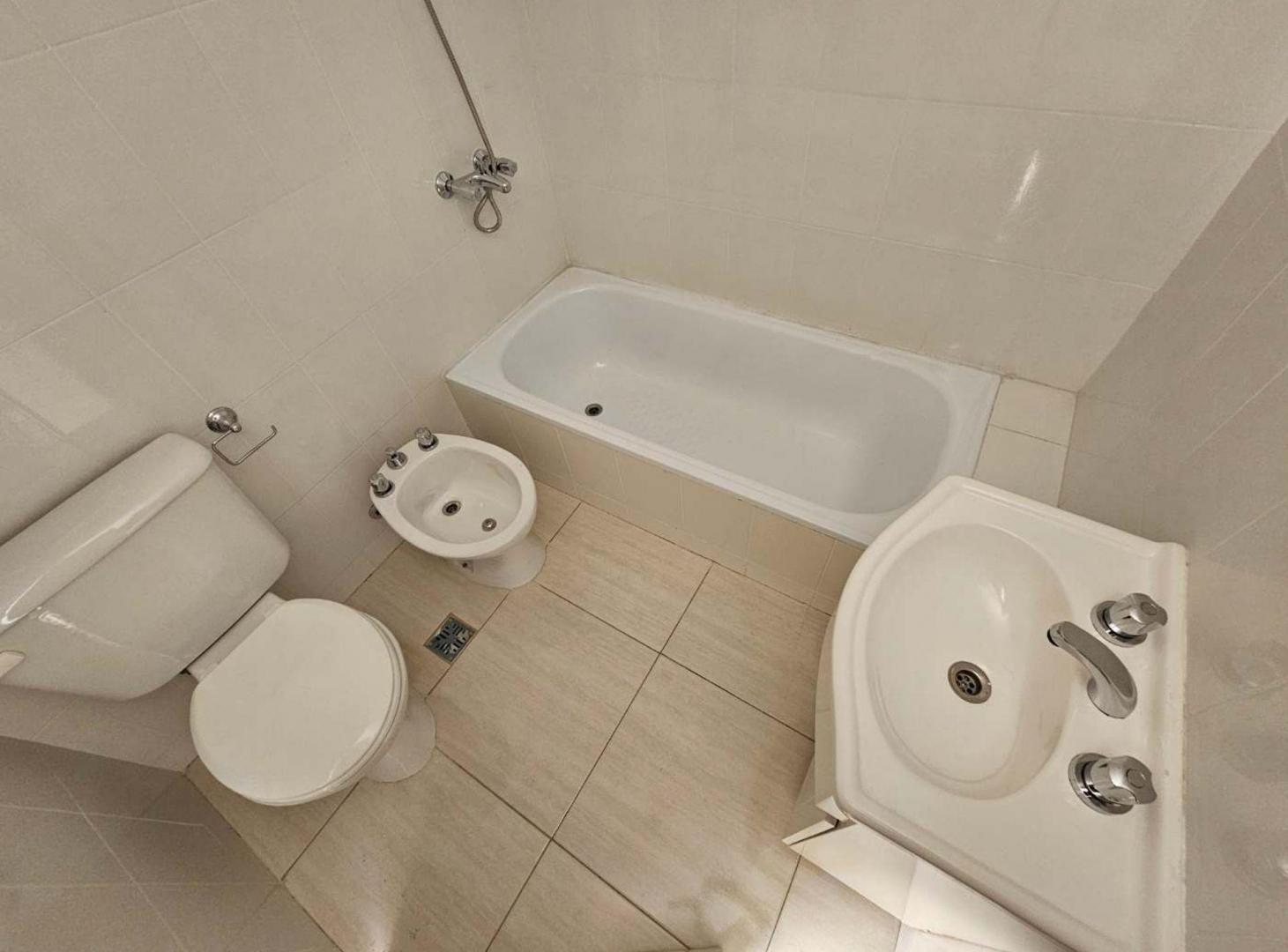 Foto de ALQUILER DEPTO 2 AMBIENTES - PINAR DE WILDE, imagen 2