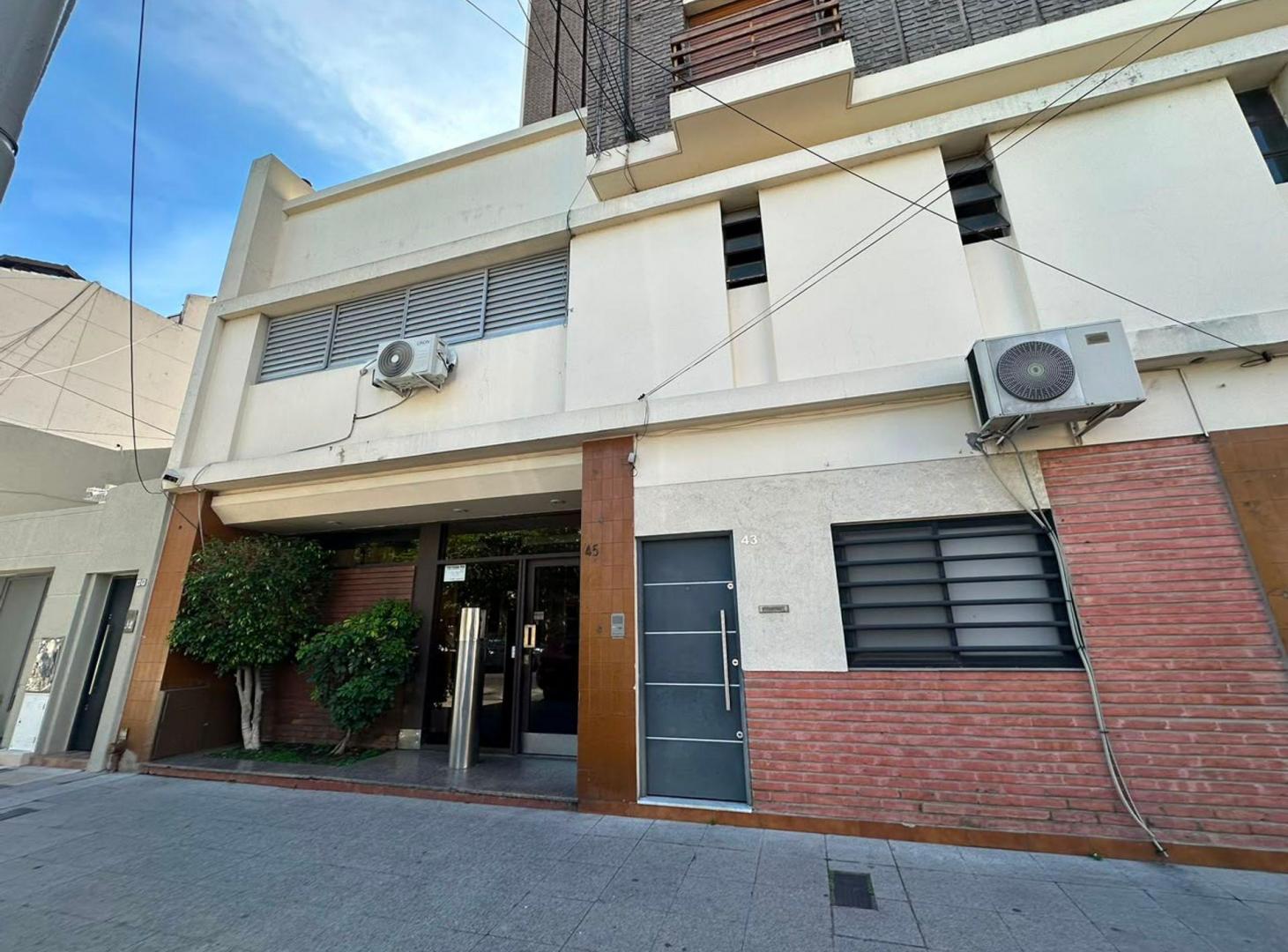Foto de VENTA DEPTO 2 AMBIENTES C/ BALCÓN EN CRUCESITA, imagen 3