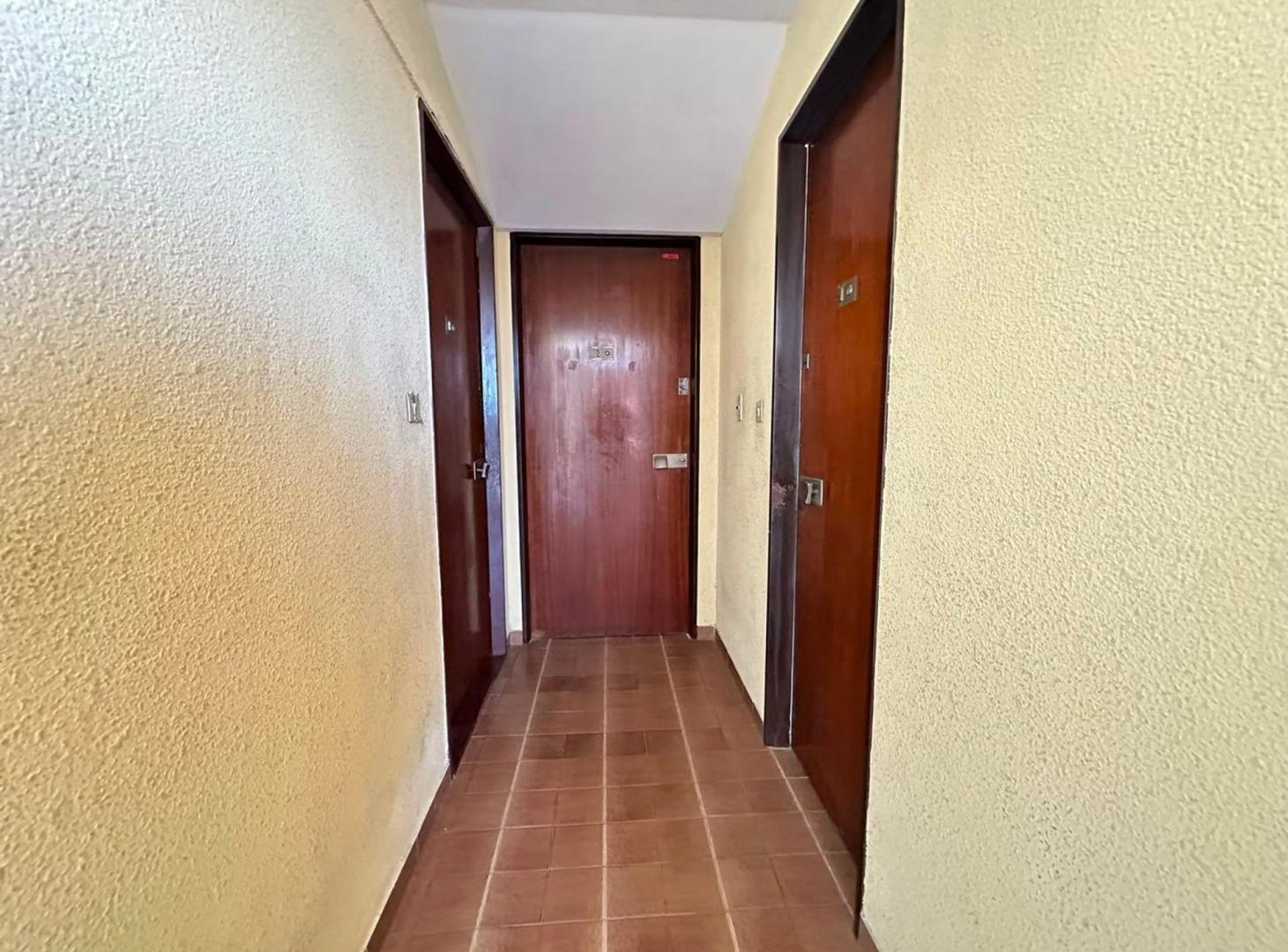 Foto de VENTA DEPTO 2 AMBIENTES C/ BALCÓN EN CRUCESITA, imagen 2