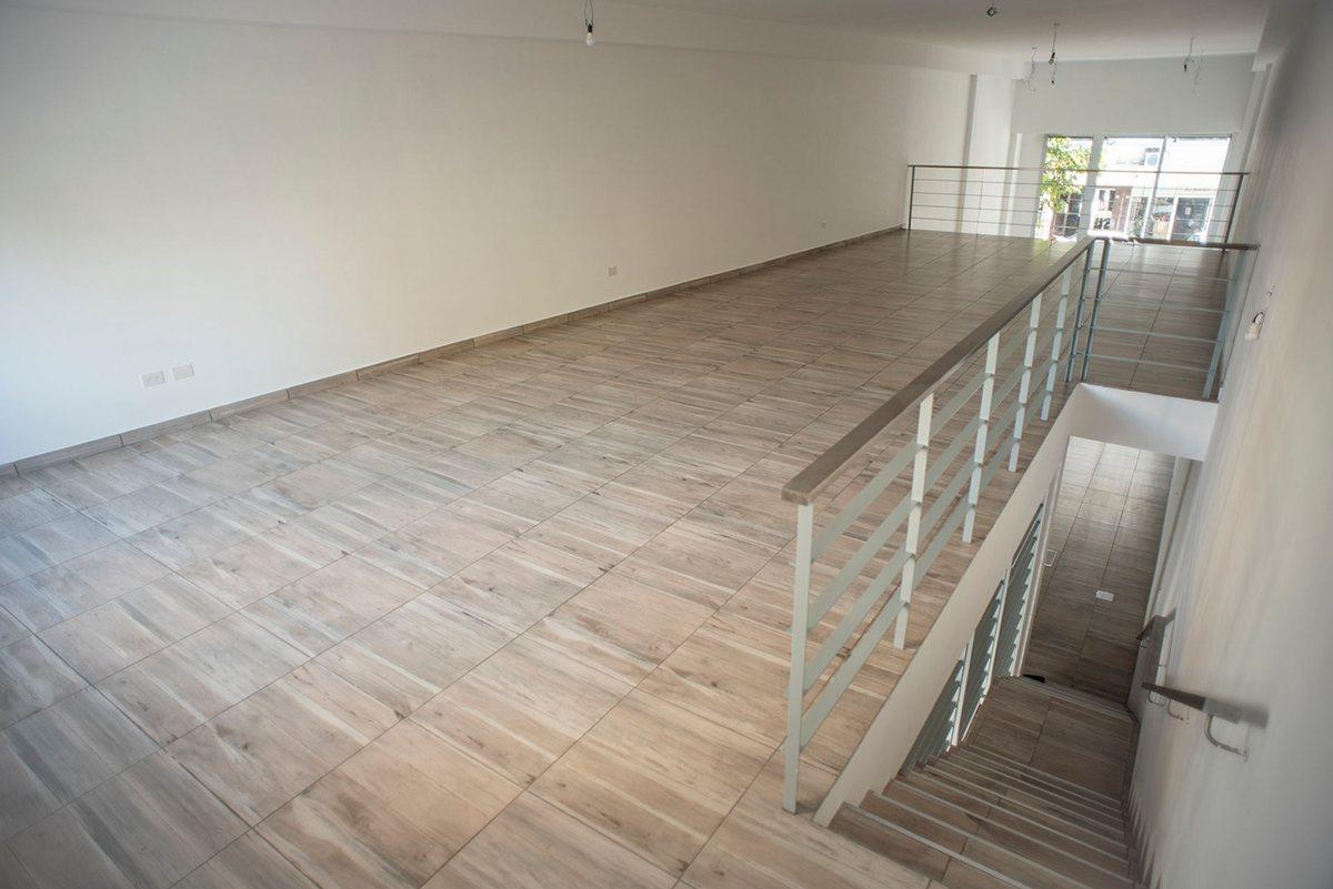 Foto de ALQUILER LOCAL COMERCIAL BERNAL CENTRO, imagen 3