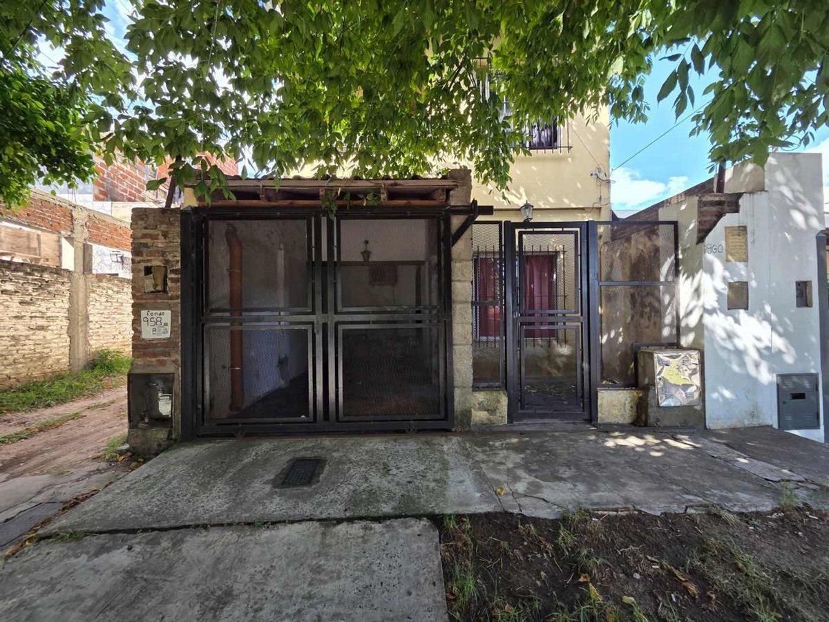 Foto de VENTA DUPLEX 4 AMBIENTES CON COCHERA QUILMES OESTE, imagen 3
