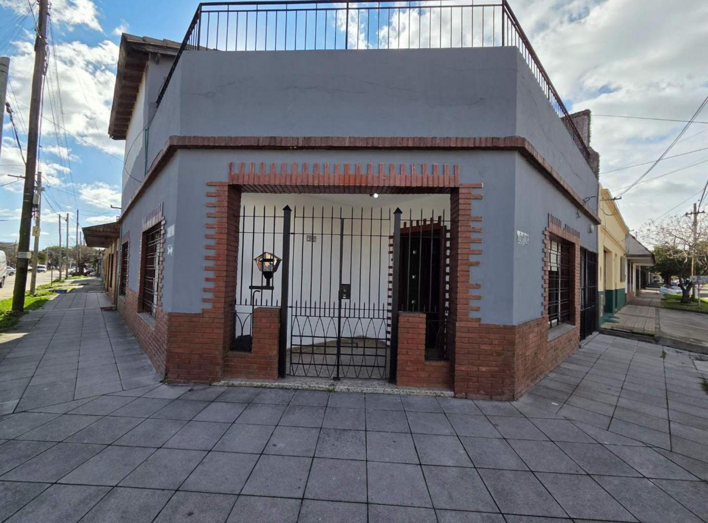 Foto de ALQUILER CASA 3 AMBIENTES CON COCHERA BERNAL OESTE, imagen 4