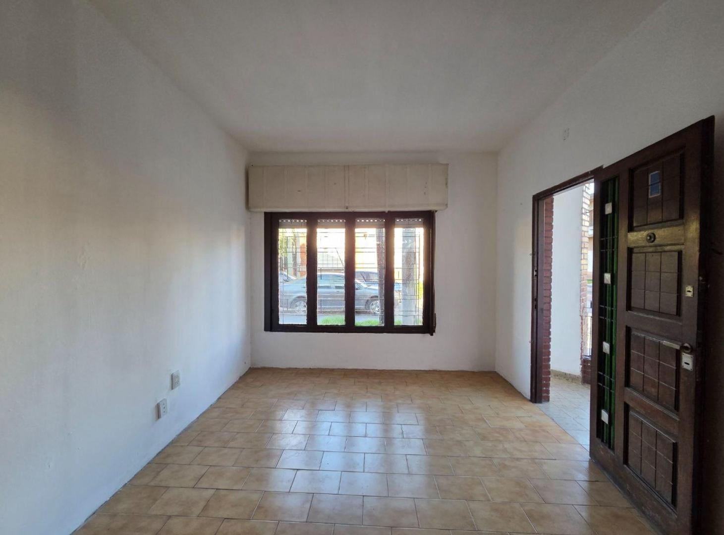 Foto de ALQUILER CASA 3 AMBIENTES CON COCHERA BERNAL OESTE, imagen 3