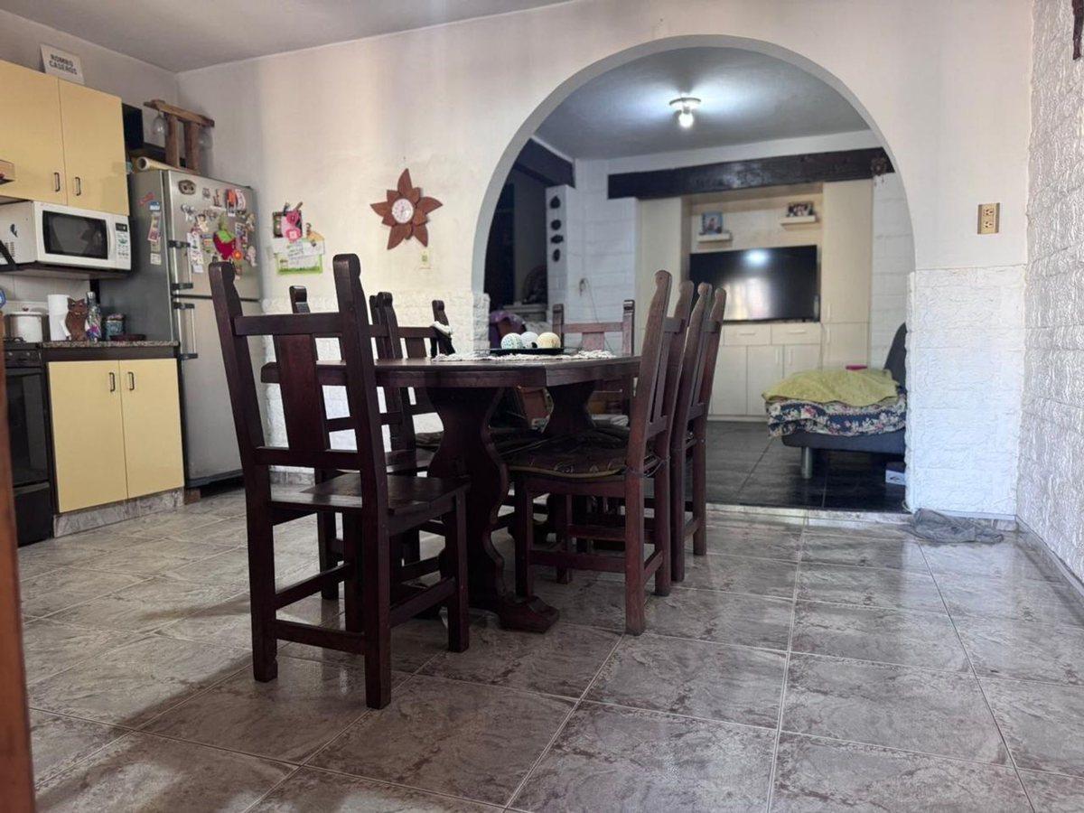 Foto de VENTA CASA 4 AMBIENTES LANUS, imagen 4