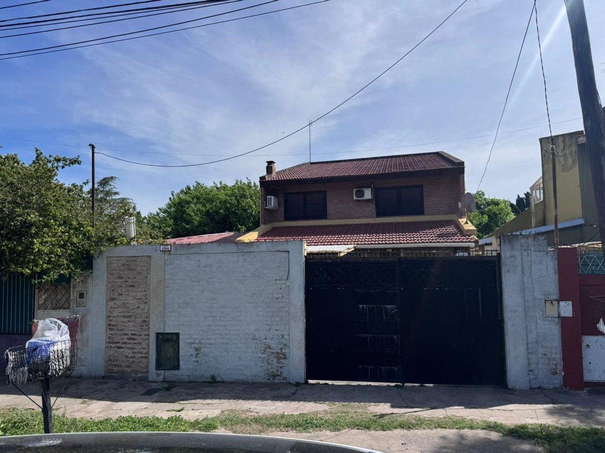 Foto de VENTA CASA 4 AMBIENTES LANUS, imagen 1
