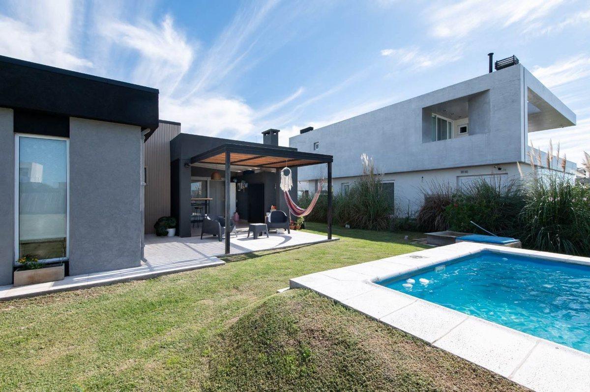 Foto de Venta Casa 3 amb con pileta Villalobos Hudson, imagen 3