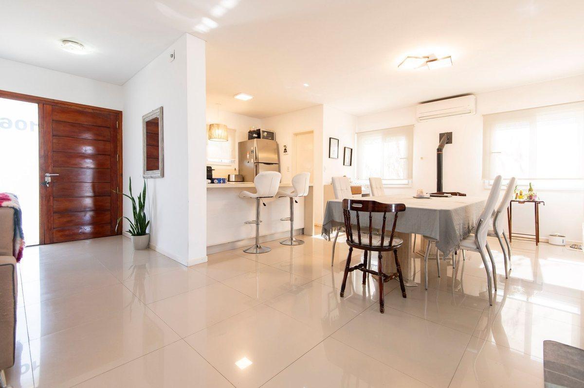 Foto de Venta Casa 3 amb con pileta Villalobos Hudson, imagen 5