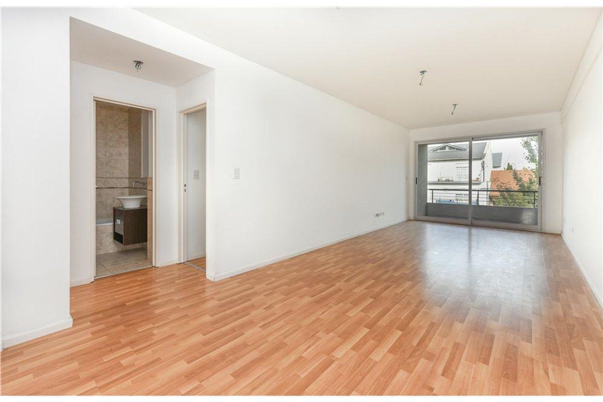 Foto de VENTA DEPARTAMENTO 3 AMB COCHERA BAULERA BERNAL, imagen 1