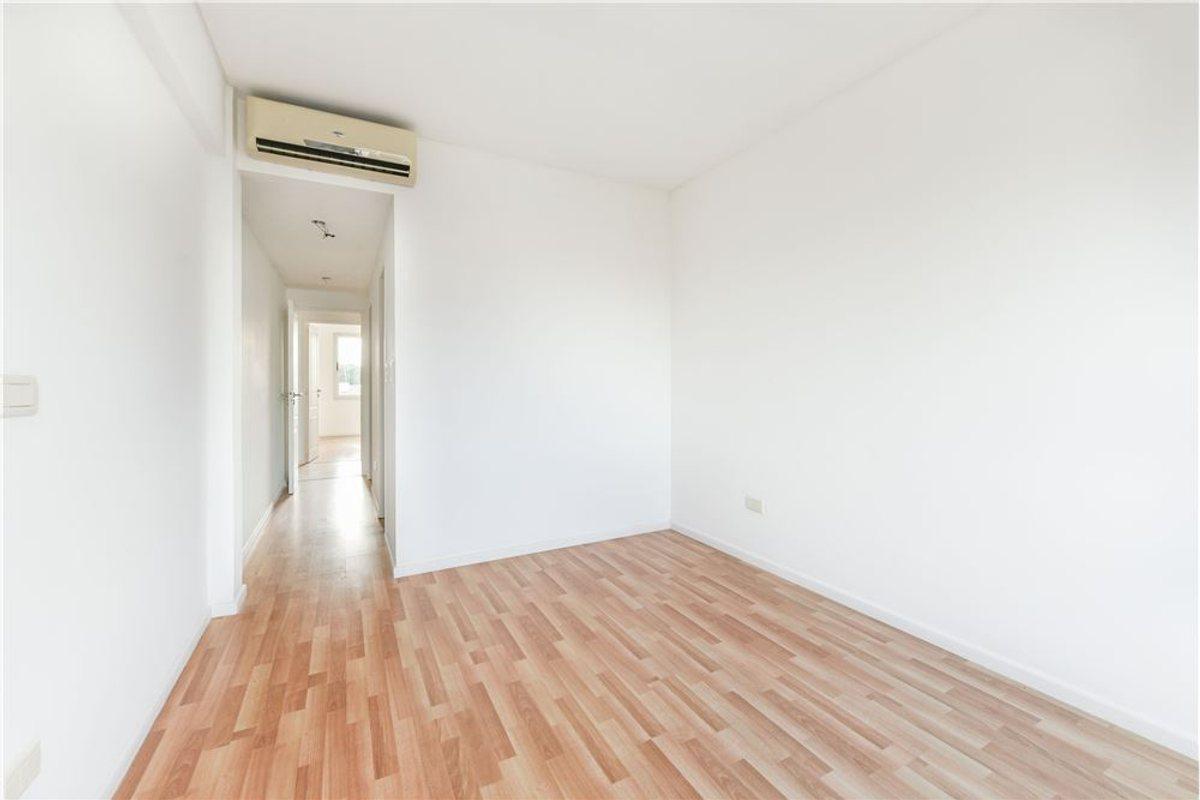 Foto de VENTA DEPARTAMENTO 3 AMB COCHERA BAULERA BERNAL, imagen 5