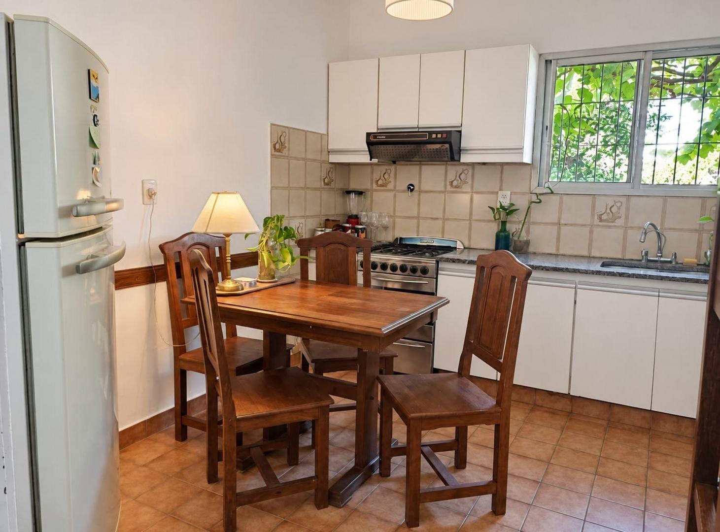 Foto de VENTA CASA 3 AMB CON PILETA QUILMES, imagen 4