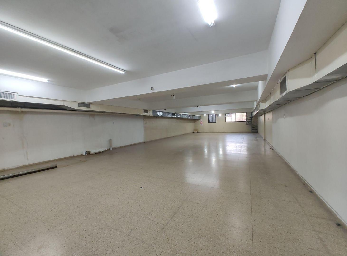 Foto de Alquiler local en centro de Berazategui, imagen 1