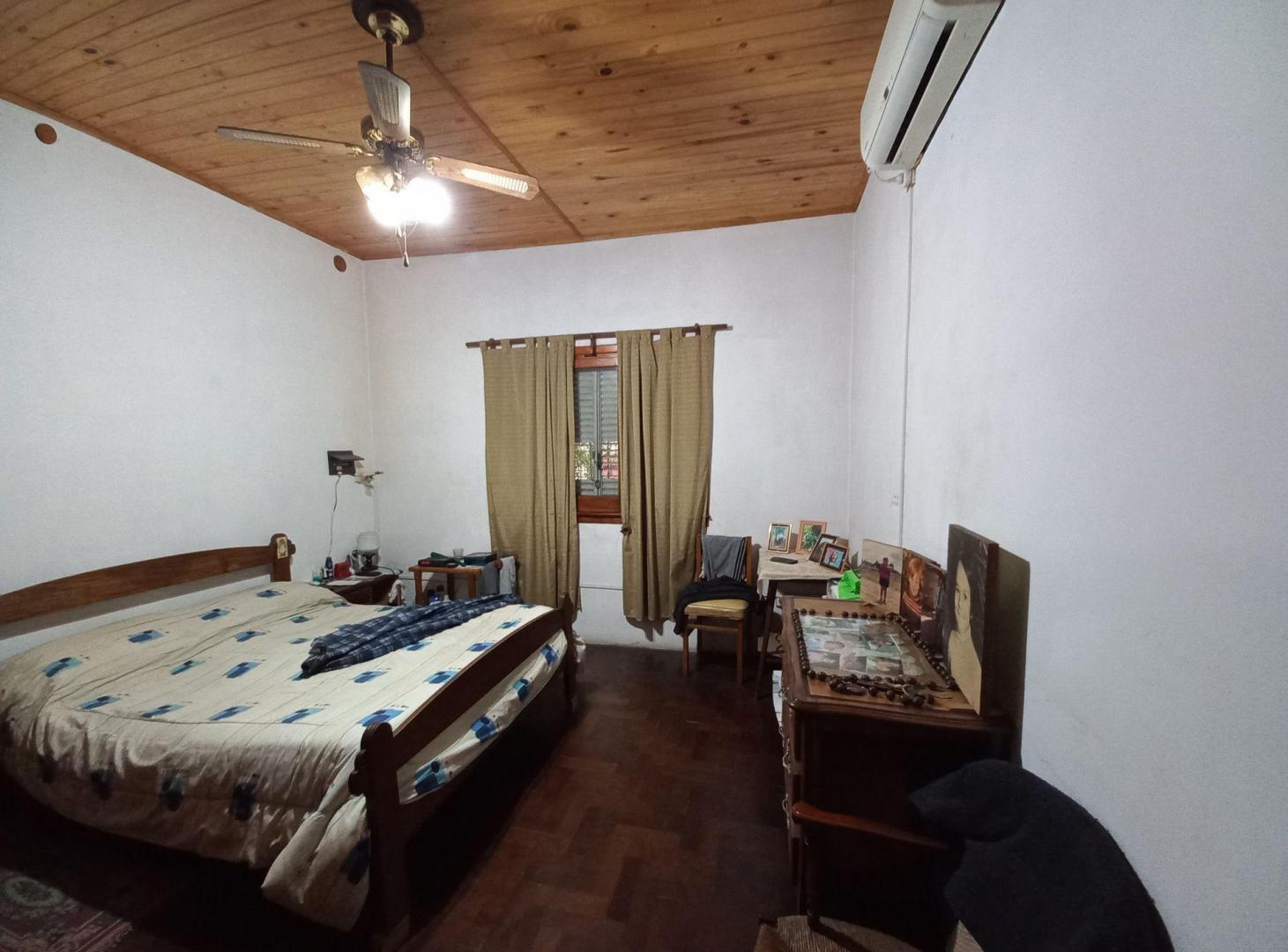 Foto de VENTA CASA 3 AMB A RECICLAR- MORENO 1266 QUILMES, imagen 1