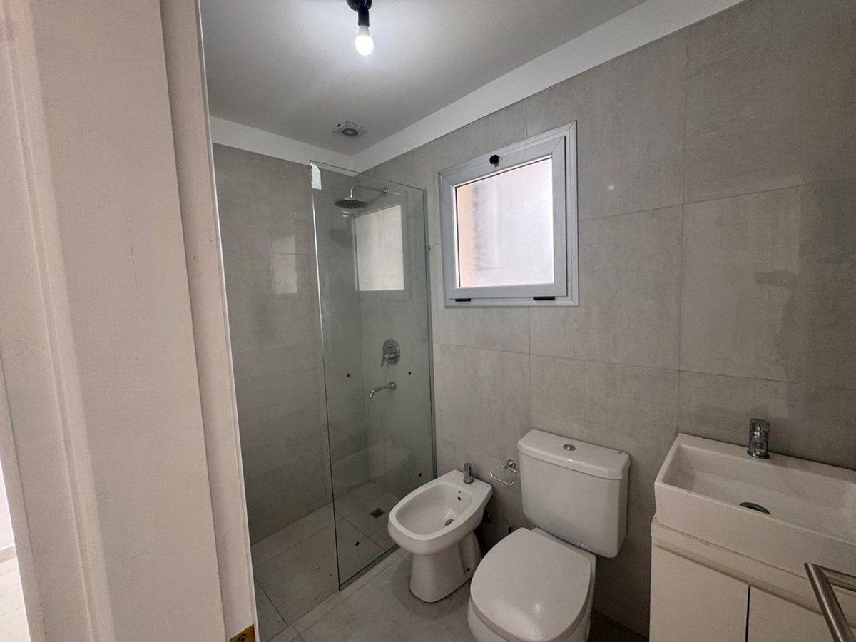 Foto de VENTA DEPTO DOS AMBIENTES A ESTRENAR QUILMES, imagen 2
