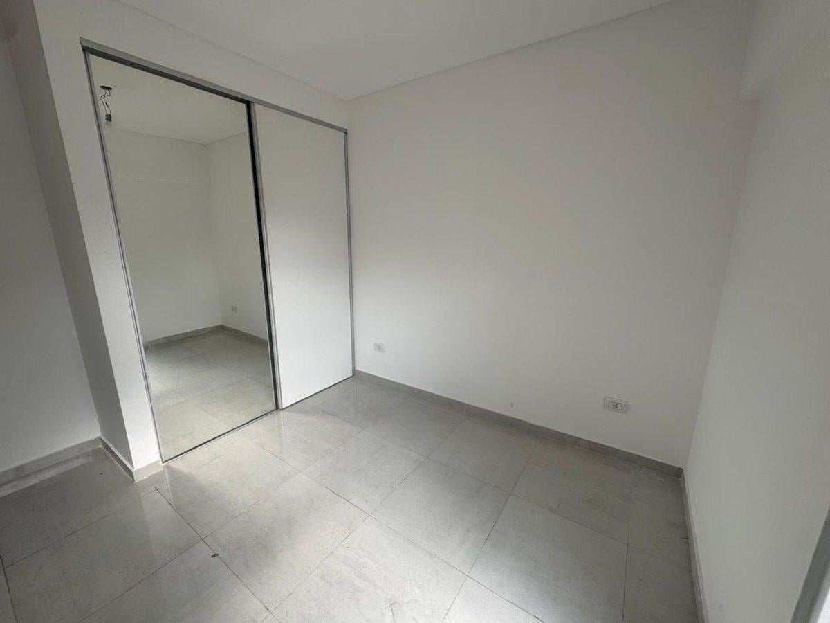 Foto de VENTA DEPTO DOS AMBIENTES A ESTRENAR QUILMES, imagen 3