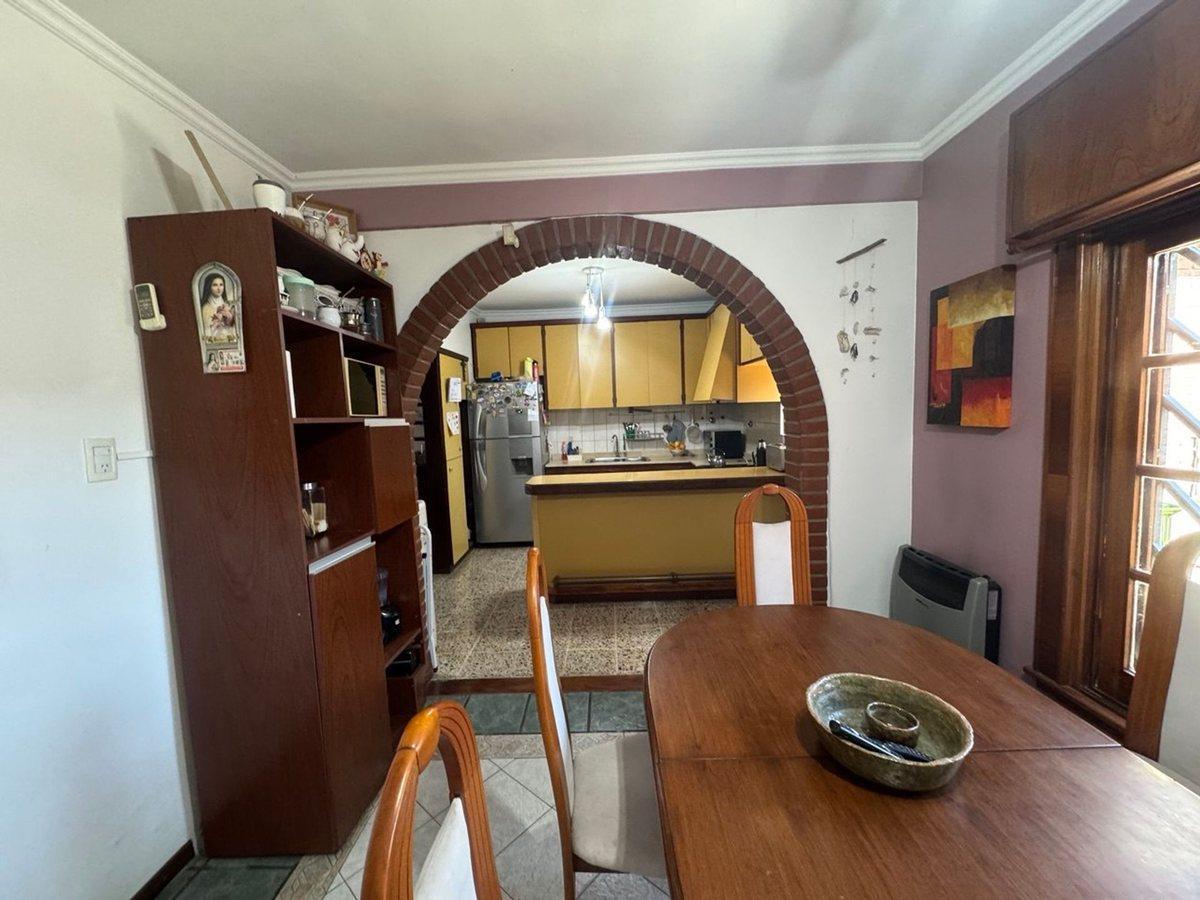 Foto de Venta casa 5 Ambientes Berazategui, imagen 3
