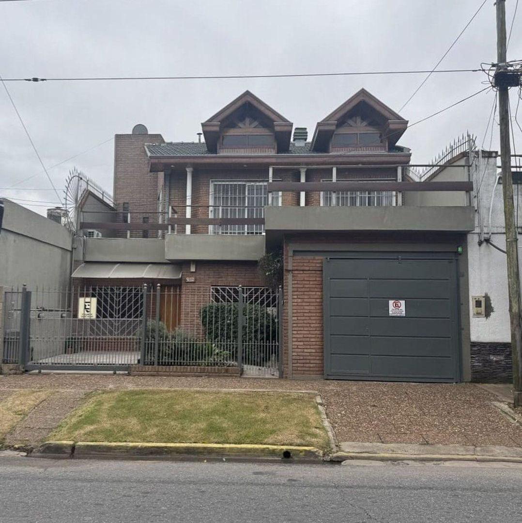 Foto de Venta casa 5 Ambientes Berazategui, imagen 1