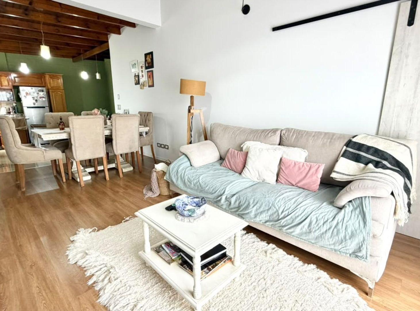 Foto de VENTA PH 4 AMBIENTES CON BALCON EN BERAZATEGUI, imagen 2