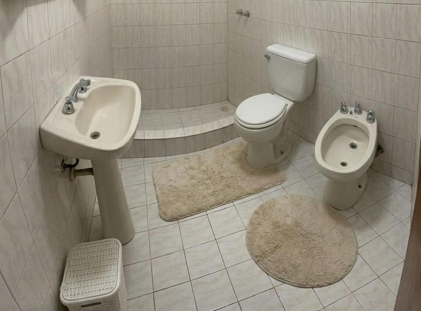 Foto de Casa en Venta sobre Avenida en Berazategui, imagen 5