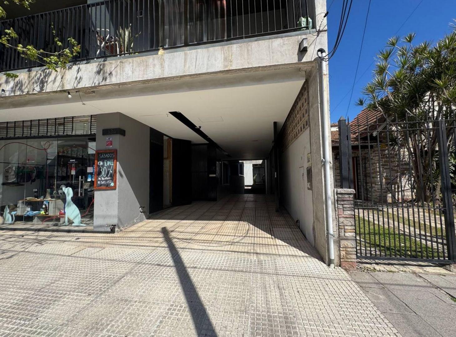 Foto de VENTA COCHERA DOBLE LOMAS DE ZAMORA, imagen 1