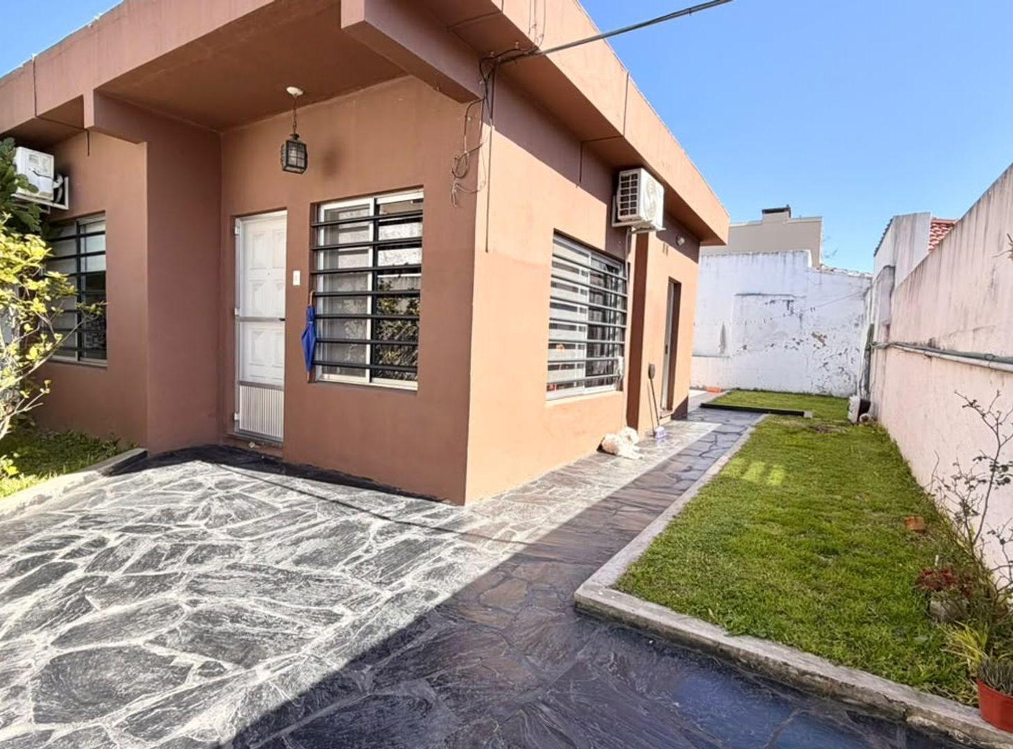 Foto de PH 3 AMBIENTES CON PATIO Y QUINCHO EN BERNAL ESTE, imagen 1