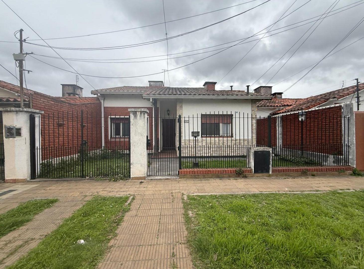 Foto de VENTA DE CASA EN EZPELETA, imagen 1