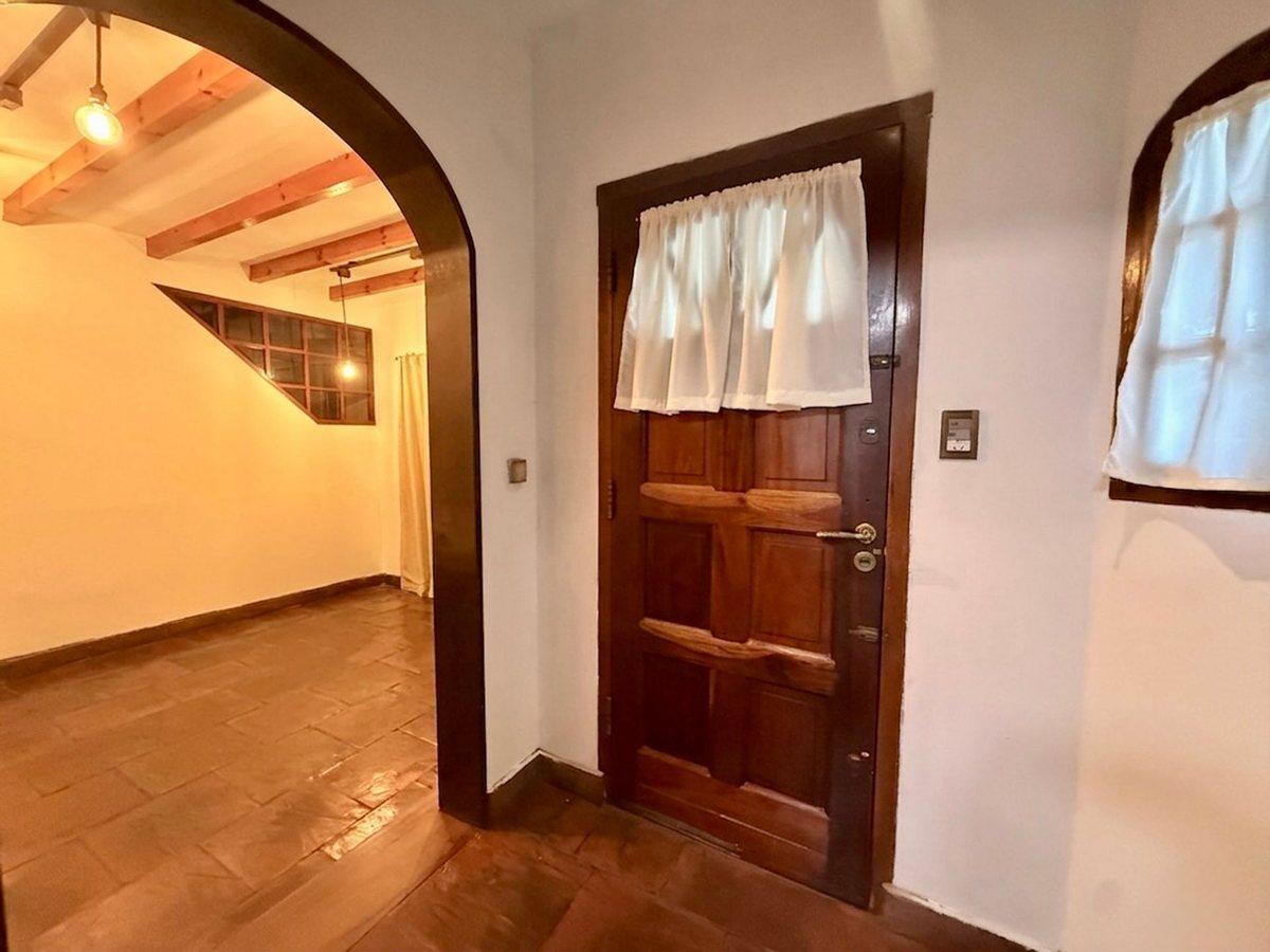 Foto de Alquiler Casa 3 amb+altillo +cochera Quilmes Oeste, imagen 2