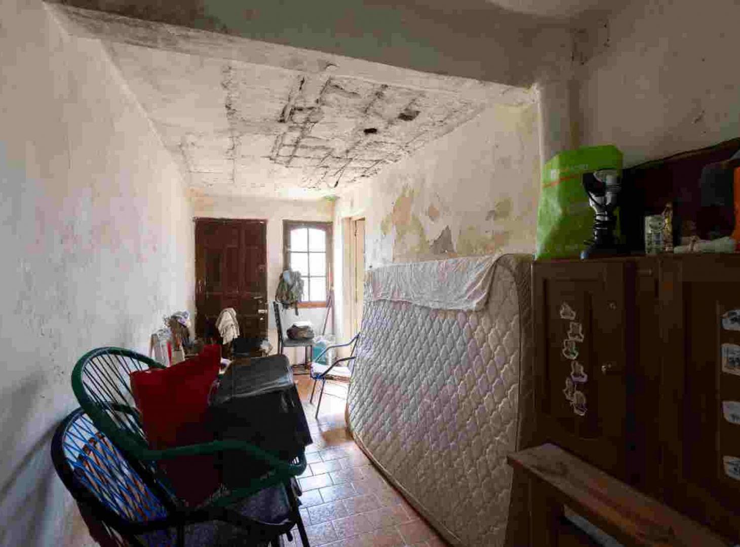 Foto de Oportunidad: casa con local a reciclar en Ezpeleta, imagen 4