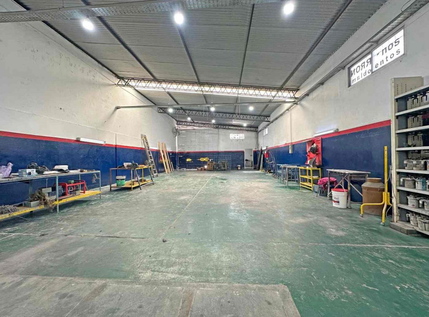 Foto de ALQUILER GALPÓN CON HERRAMIENTAS INCLUIDAS - LANÚS, imagen 2