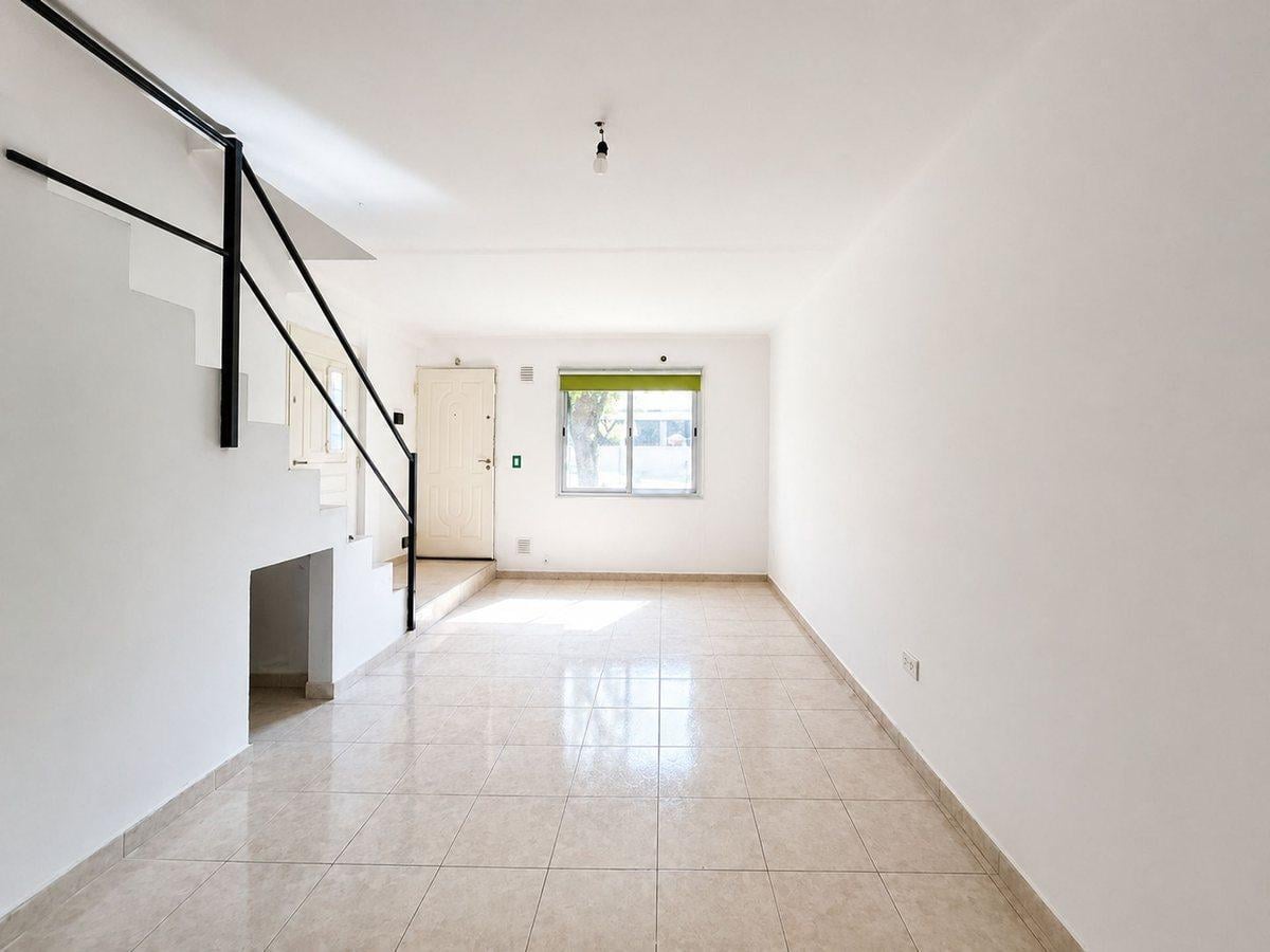 Foto de VENTA PH 3 AMBIENTES COCHERA SARANDI AVELLANEDA, imagen 3